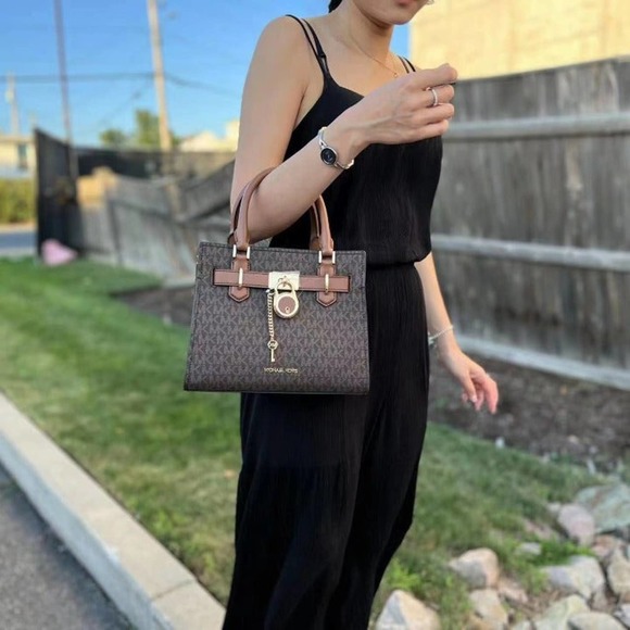 Michael Kors 35F1GHMS1B Hamilton Small Satchel In Brown - Picture 1 of 6